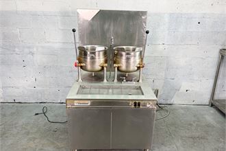 Cleveland Two 6 Gallon Tilting 2/3 Steam Jacketed Kettles. Model 36GMK66300