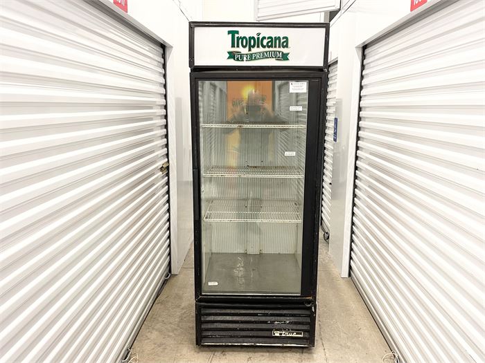True GDM-26 30" Refrigerated Glass Door Merchandiser