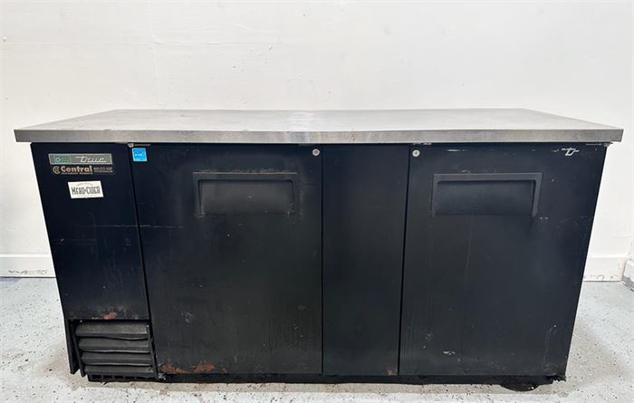 True TBB-3-HC 69" Bar Refrigerator - 2 Swinging Solid Doors, Black, 115v