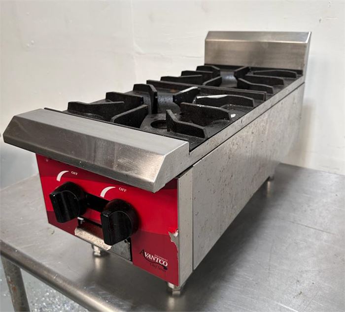 Avantco Chef Series CAG-R-2-12 12" 2 Burner Gas Countertop Range - 50,000 BTU