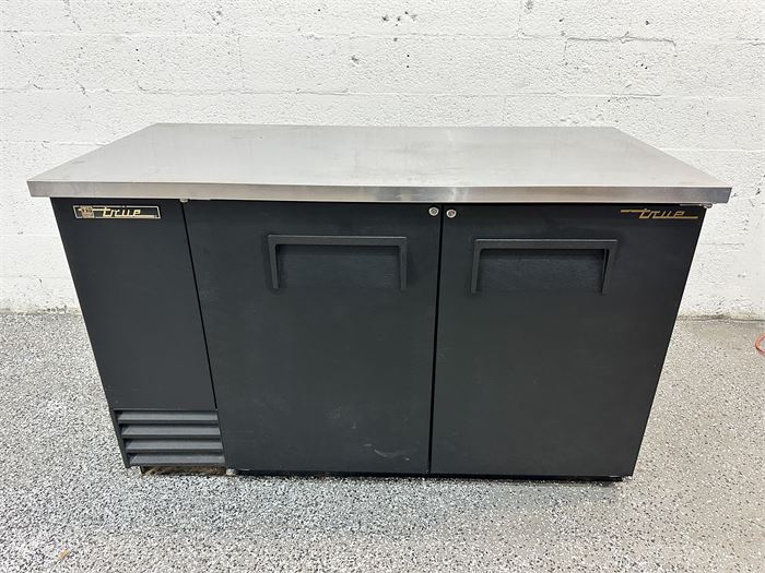 True TBB-2. 58 7/8" Bar Refrigerator - 2 Swinging Solid Doors, Black, 115v