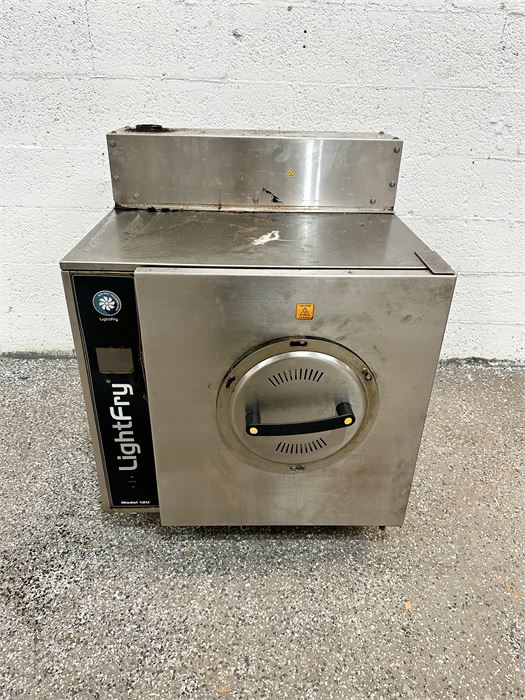 LightFry USA Commercial Countertop Air Fryer. RETAIL PRICE NEW: $17,149.00