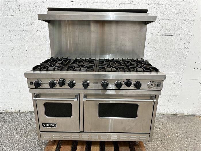 Viking Professional 65" 8 Burners Gas Range With Double Oven and Convection